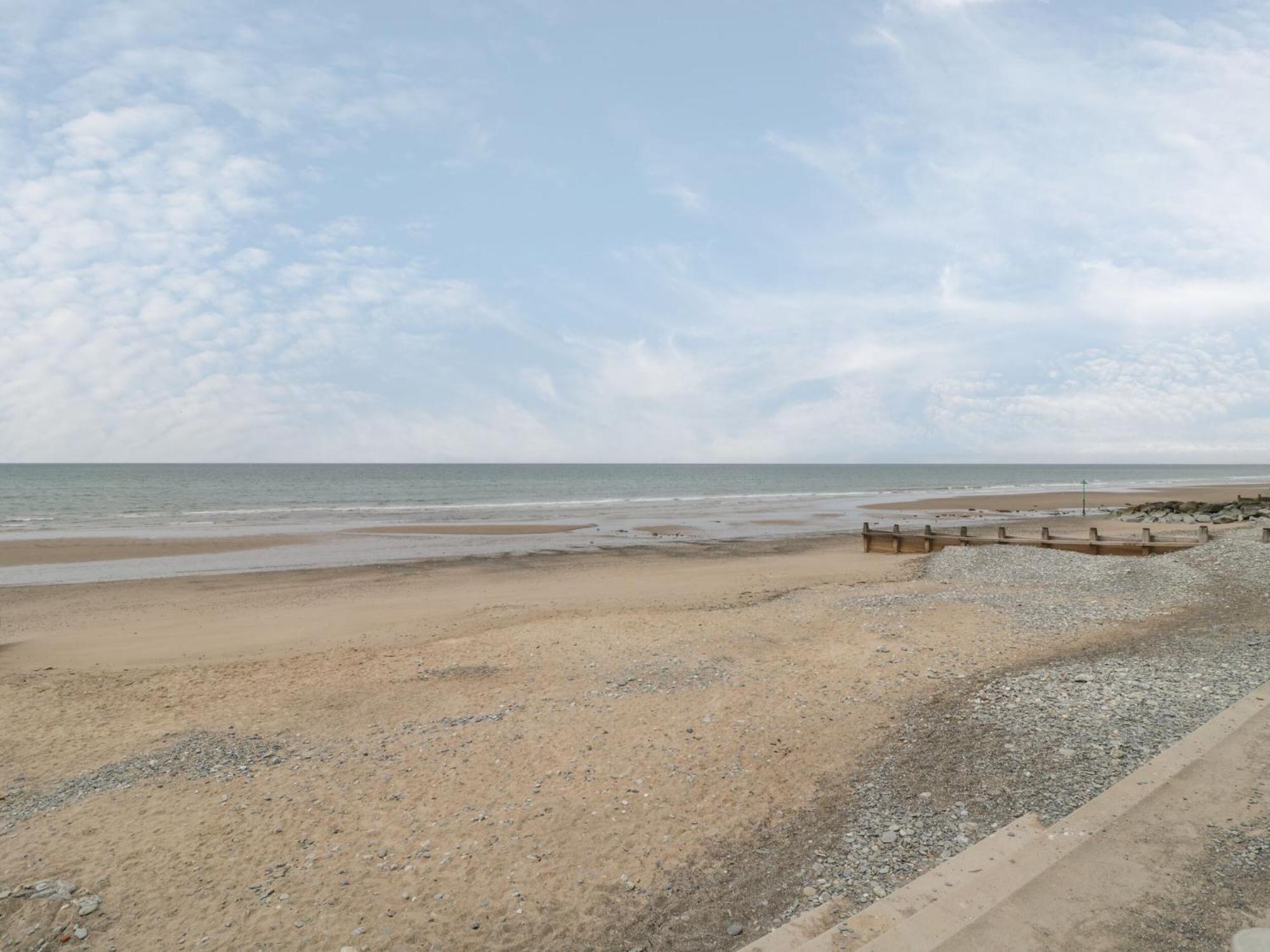 Dysynni Pod Villa Tywyn Exterior photo